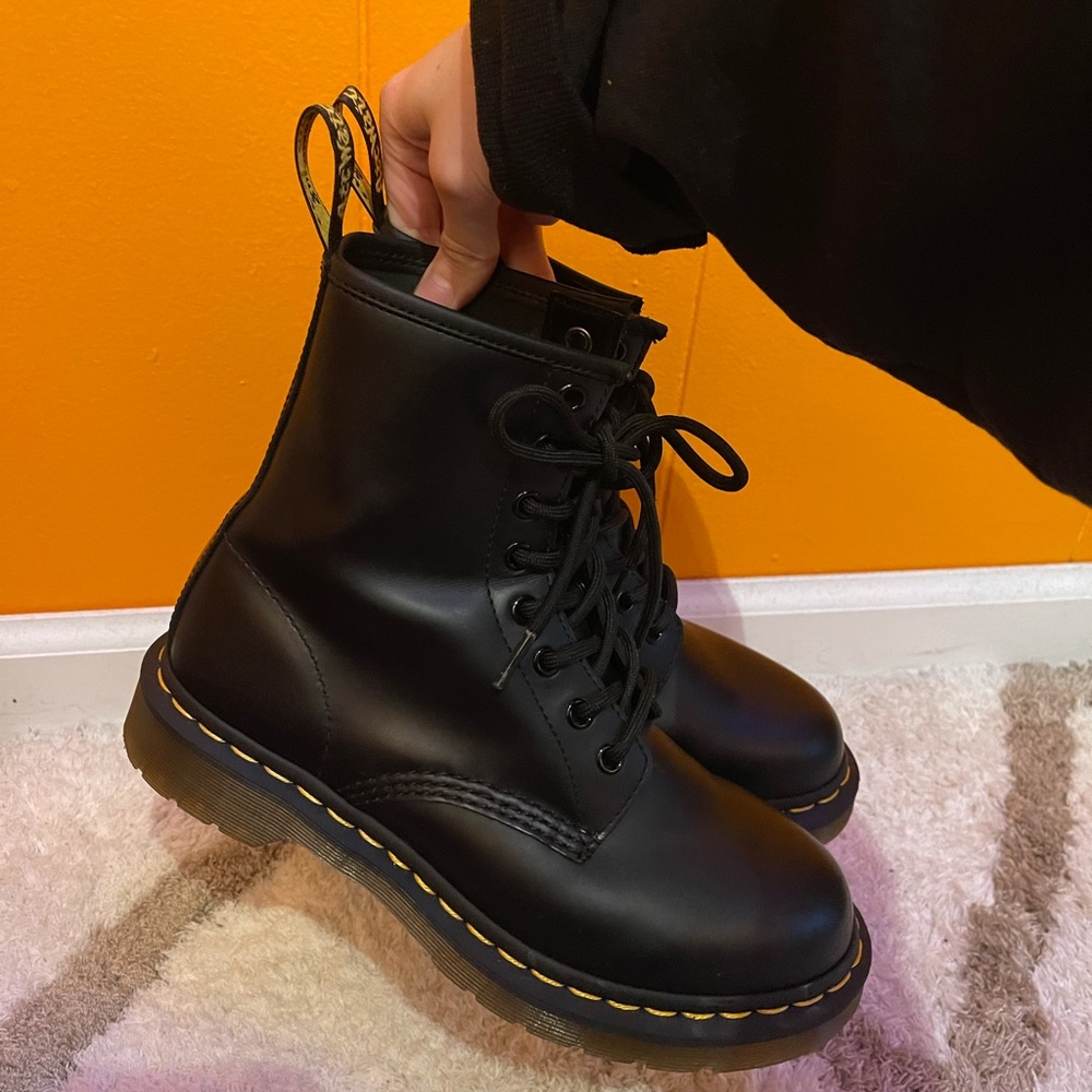 black doc martens 🖤
